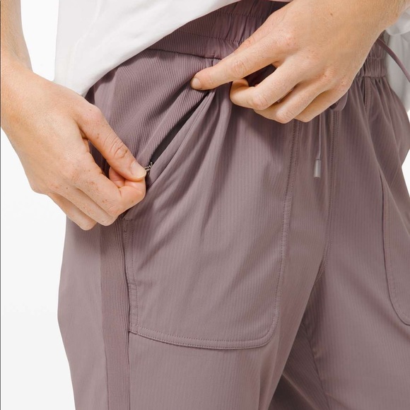 RARE NWT Lululemon Beyond the Studio Jogger - Picture 6 of 8